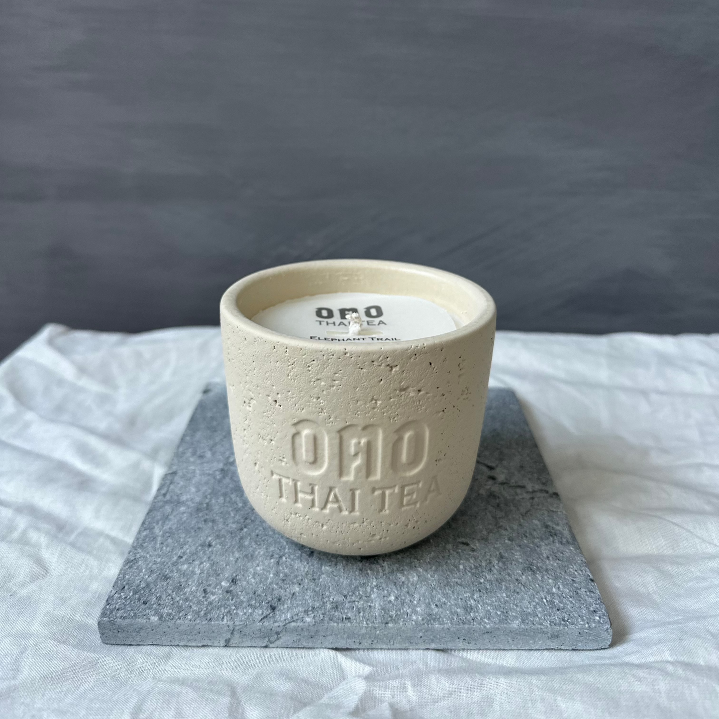omo candle white